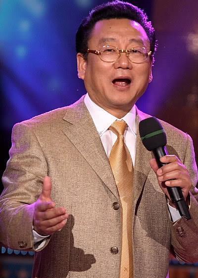 网友见面爆料蒋大为视频,网友见面爆料背后的真相揭秘  第2张